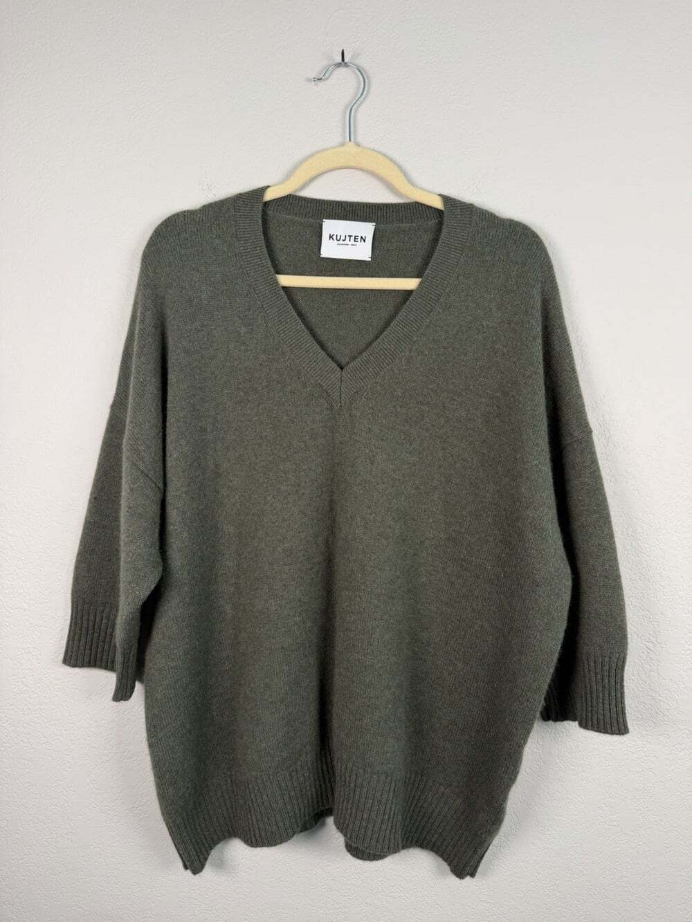 KUJTEN Paris 100% Cashmere Sweater Minie Kombu Green Oversized V-Neck Luxury